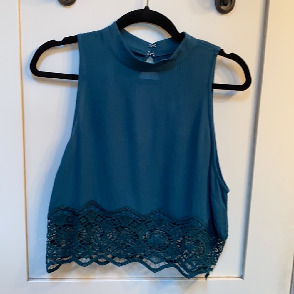 Kendall and Kylie crop top. Size M. Turquoise with lace bottom. NWT - Picture 1 of 7